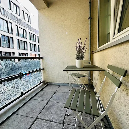 Urban Flats Aparthotel